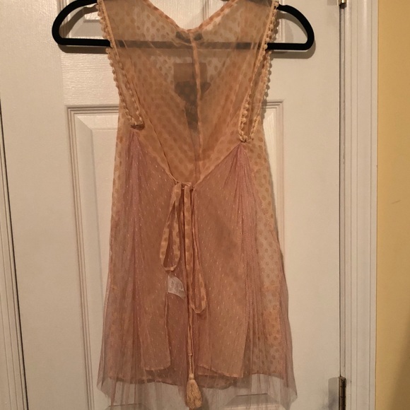 NWT adorable sheer tank - Picture 2 of 4
